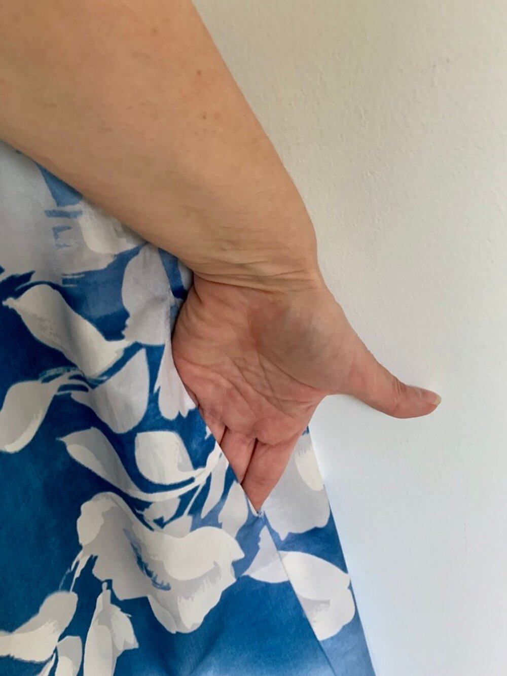 Joe Fresh cotton / silk floral dress with pockets! - Picture 4 of 12